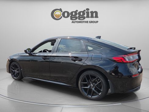 Used 2023 Honda Civic Sport image 3