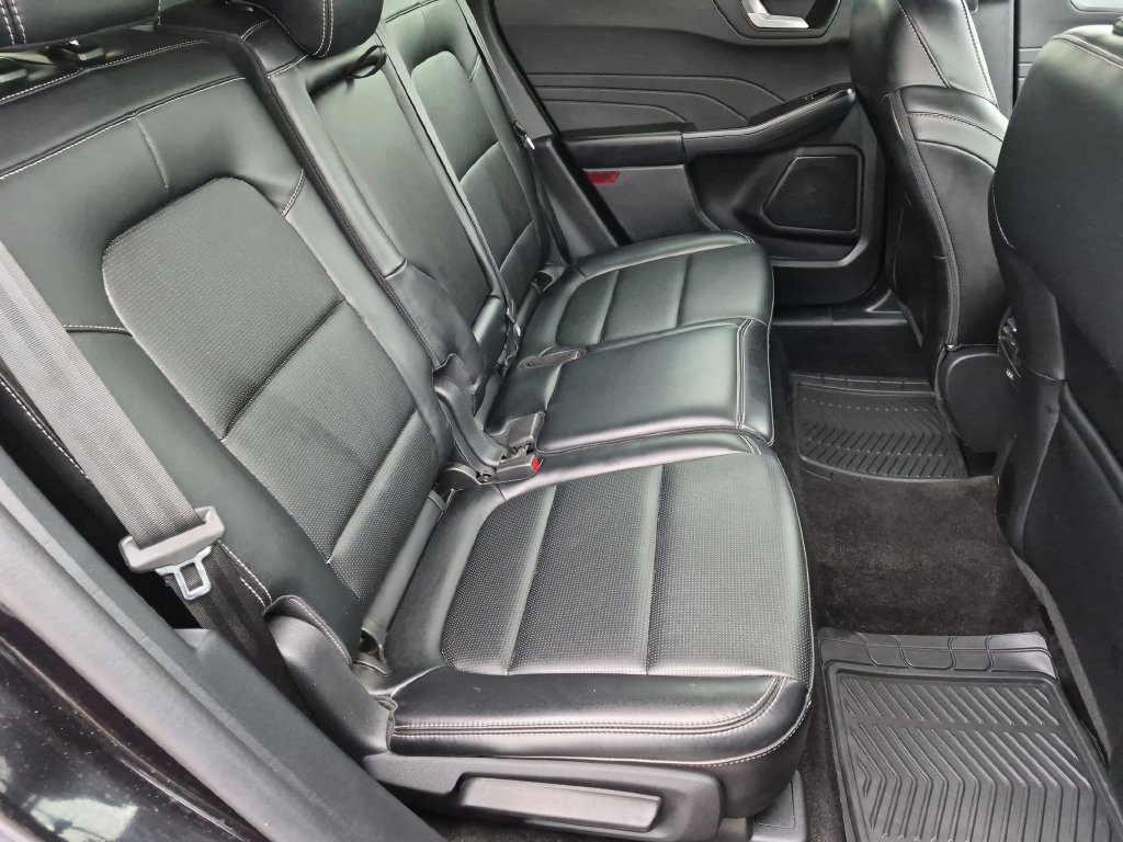 Used 2025 Ford Escape Platinum AWD/4WD image 21