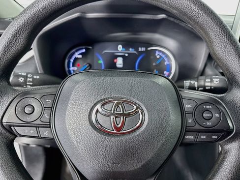 Used 2024 Toyota RAV4 XLE AWD/4WD image 16