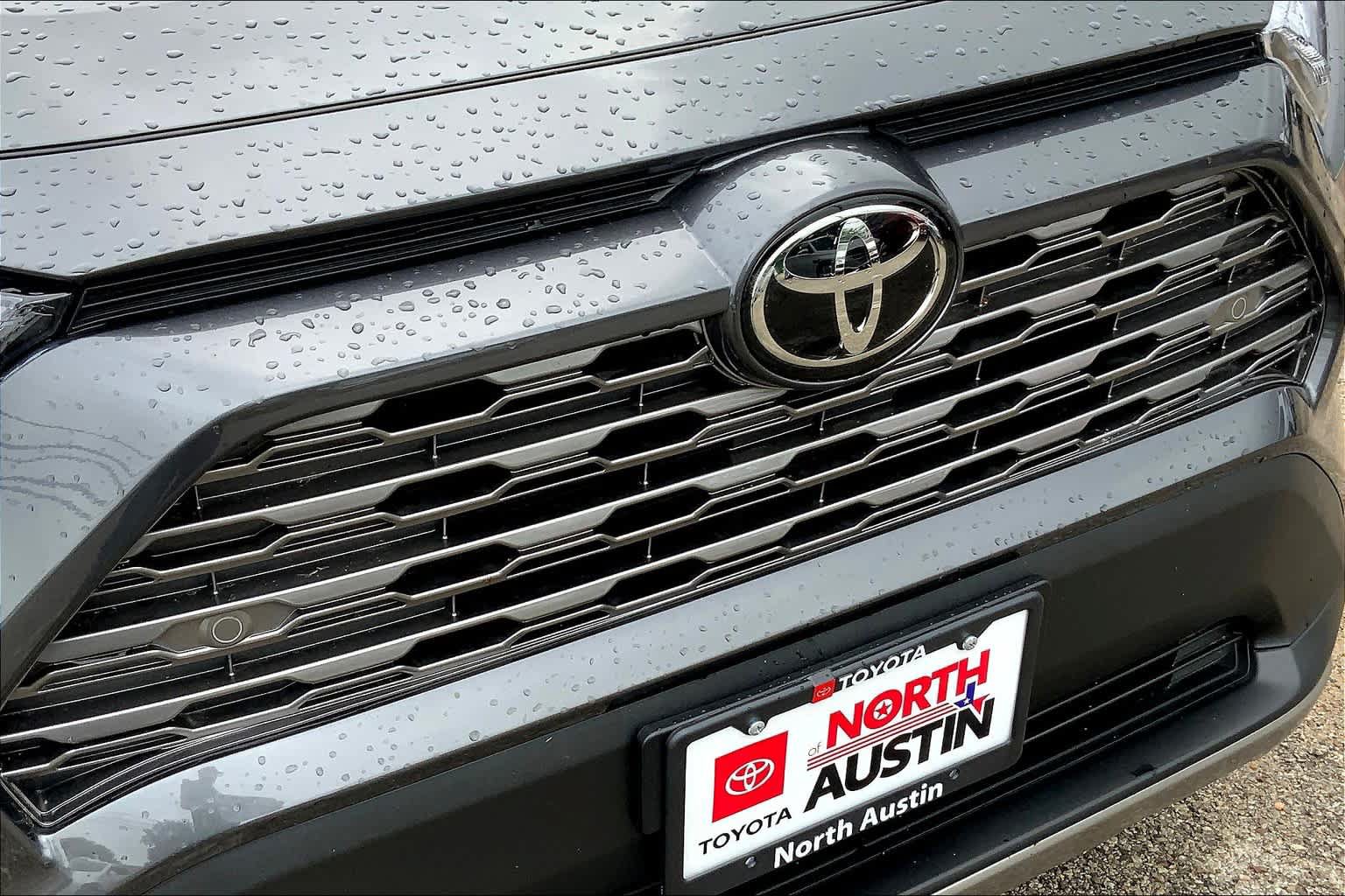 Used 2024 Toyota RAV4 Limited w/ Weather Package AWD/4WD image 30