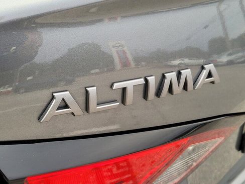 Used 2024 Nissan Altima 2.5 SV image 25