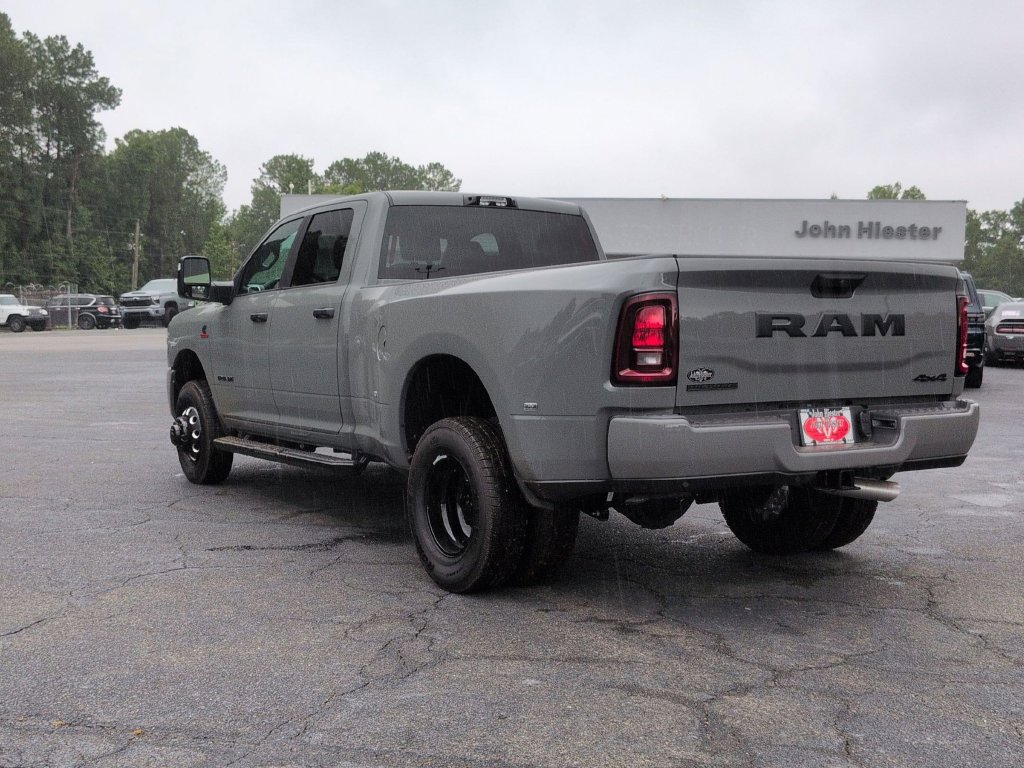 New 2026 RAM 3500 Big Horn AWD/4WD image 5
