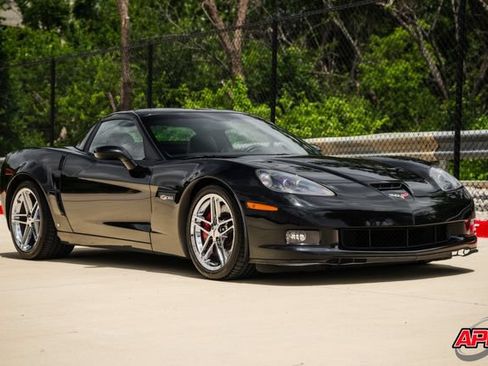 Used 2007 Chevrolet Corvette Z06 w/ Preferred Equipment Group RWD image 5