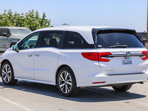 Used 2024 Honda Odyssey Touring image 7