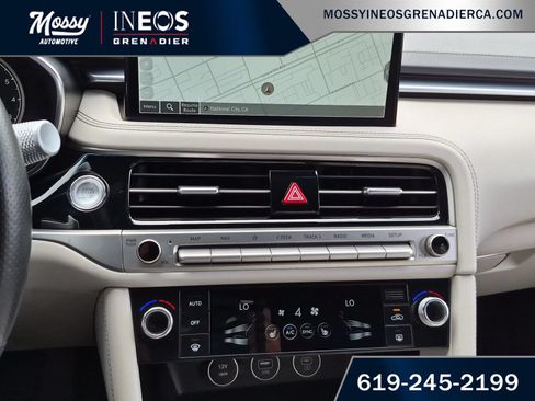 Used 2024 Genesis G70 2.5T RWD image 25