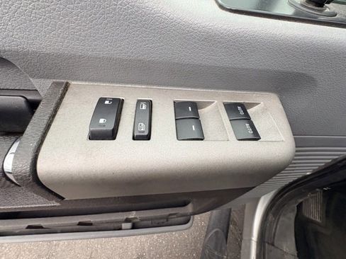 Used 2013 Ford F250 XLT image 22