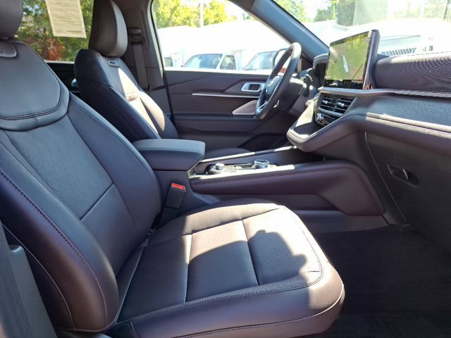 New 2027 Ford Explorer Platinum RWD image 36