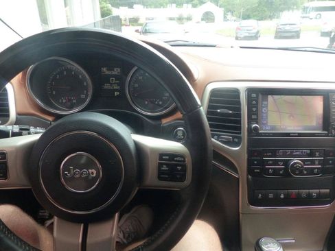 Used 2012 Jeep Grand Cherokee Overland Summit RWD image 20