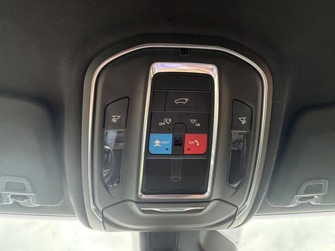 Used 2024 Hyundai Venue SE FWD image 53