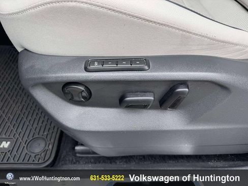 Used 2023 Volkswagen Tiguan SEL R-Line AWD/4WD image 15