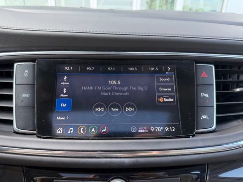 Used 2020 Buick Enclave Premium w/ Sun and Sites Package AWD/4WD image 12