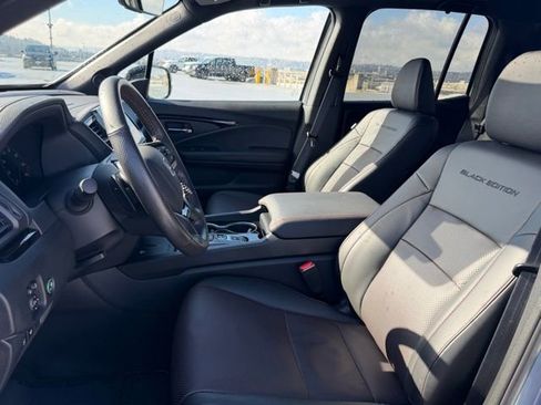 Certified 2025 Honda Ridgeline Black Edition image 13