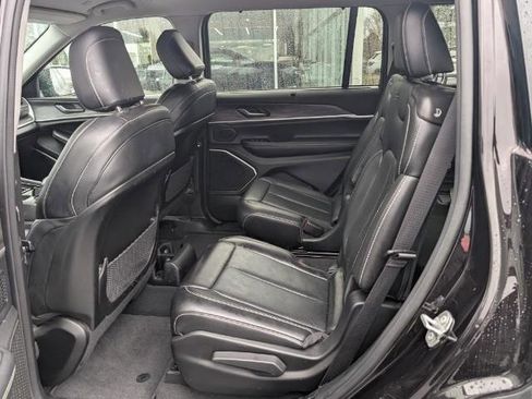 Used 2023 Jeep Grand Cherokee L Limited w/ Luxury Tech Group II image 26