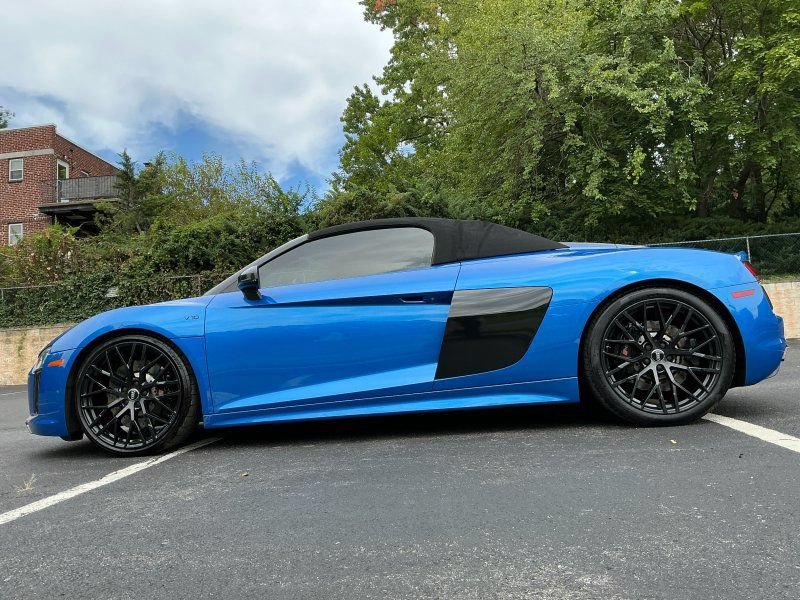 Used 2018 Audi R8 V10 AWD/4WD image 8