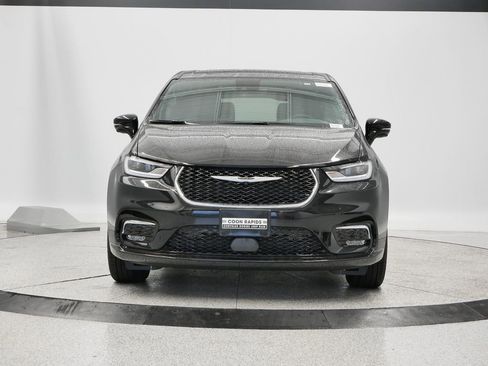 New 2026 Chrysler Pacifica Select AWD/4WD image 13