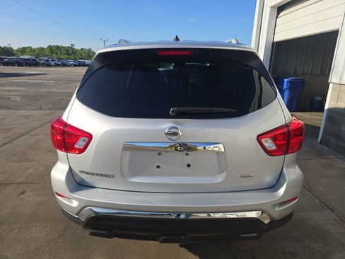 Used 2018 Nissan Pathfinder S image 8