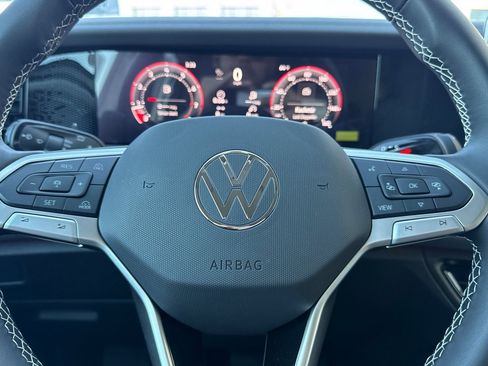 New 2026 Volkswagen Tiguan SE image 23