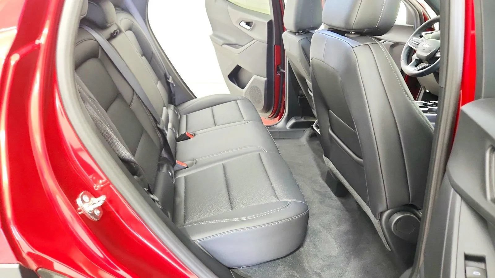 Used 2026 Chevrolet Equinox LT w/ Convenience Package II FWD image 26