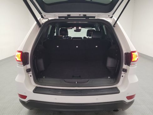 Used 2022 Jeep Grand Cherokee Laredo X AWD/4WD image 29