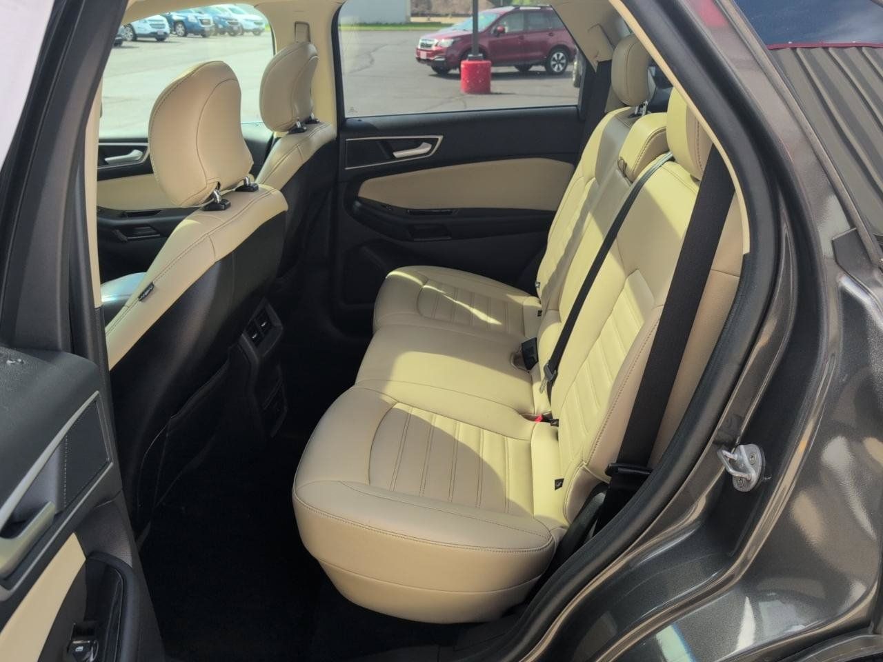 Used 2019 Ford Edge SEL w/ Equipment Group 201A AWD/4WD image 10