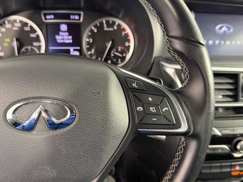 Used 2017 INFINITI QX30 FWD image 29