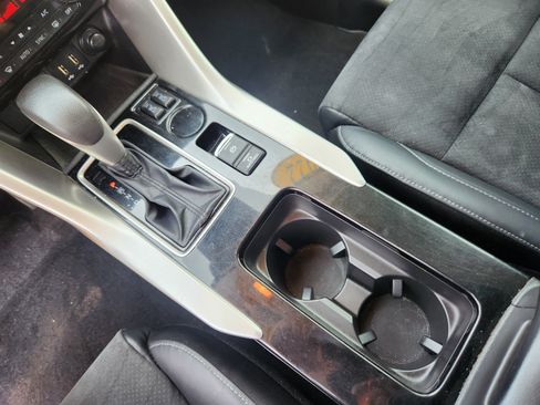 Used 2022 Mitsubishi Eclipse Cross FWD image 16