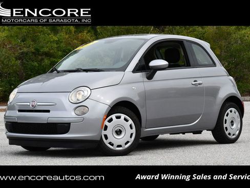 Used 2015 FIAT 500 Pop FWD image 1