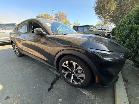 Used 2025 Ford Mustang Mach-E Select w/ Comfort Package Lite RWD image 3