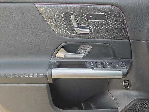 New 2025 Mercedes-Benz GLA 250 image 15
