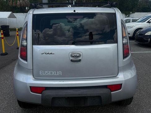 Used 2011 Kia Soul FWD image 5