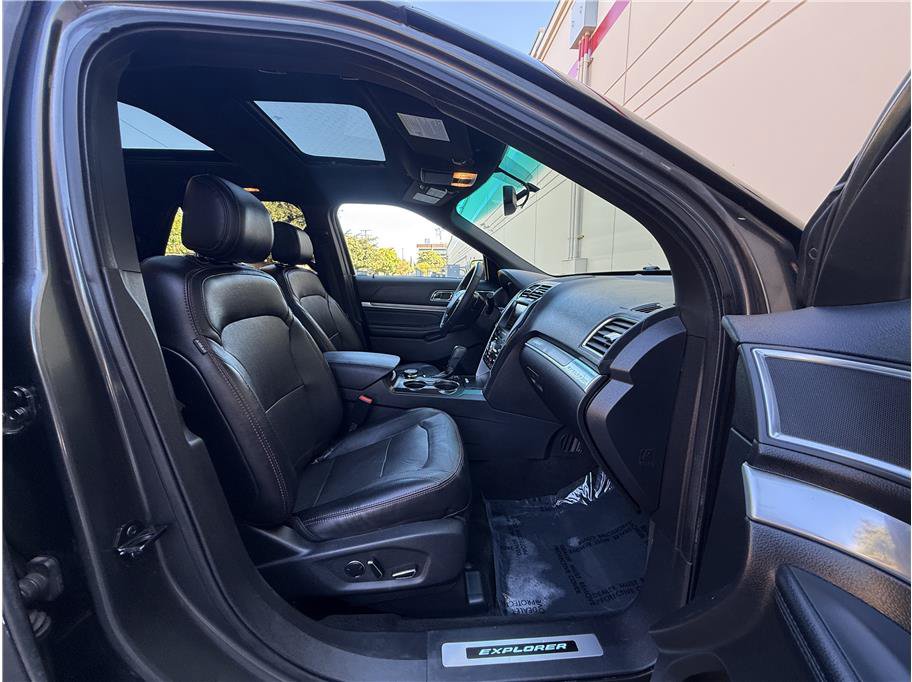 Used 2016 Ford Explorer Sport w/ Equipment Group 401A AWD/4WD image 13
