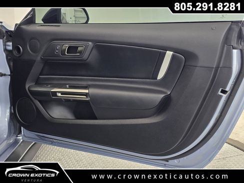 Used 2022 Ford Mustang Shelby GT500 w/ Technology Package RWD image 29