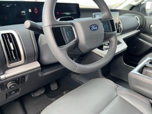 New 2025 Ford Expedition Max Active image 12