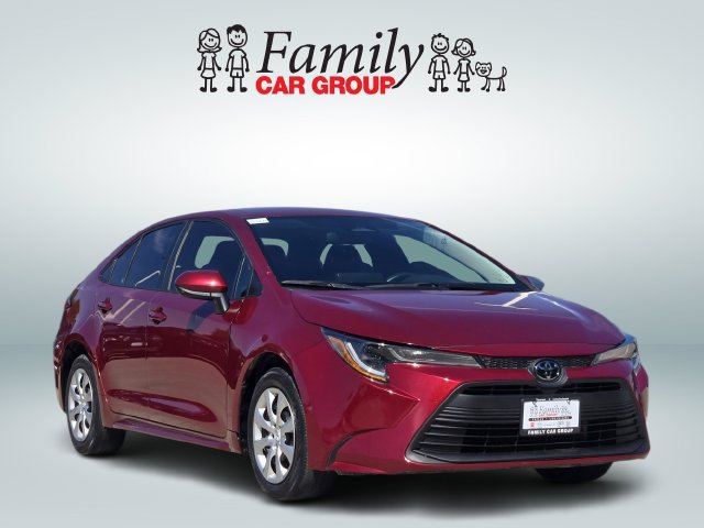 Used 2024 Toyota Corolla LE FWD image 2