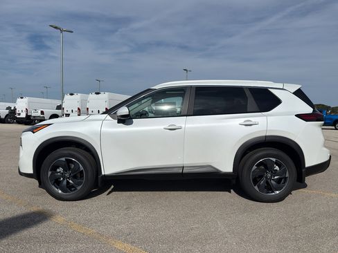 New 2026 Nissan Rogue SV w/ SV Premium Package image 7