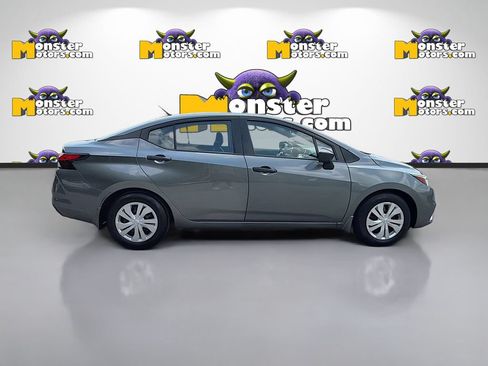 Used 2020 Nissan Versa S FWD image 4