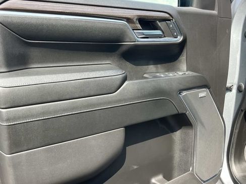 Used 2023 Chevrolet Silverado 1500 LT Trail Boss w/ LT Trail Boss Premium Package AWD/4WD image 28
