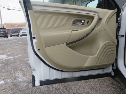 Used 2013 Ford Taurus SE image 36
