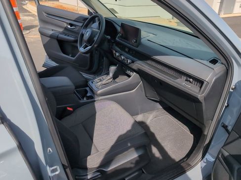 Used 2025 Honda CR-V EX image 14
