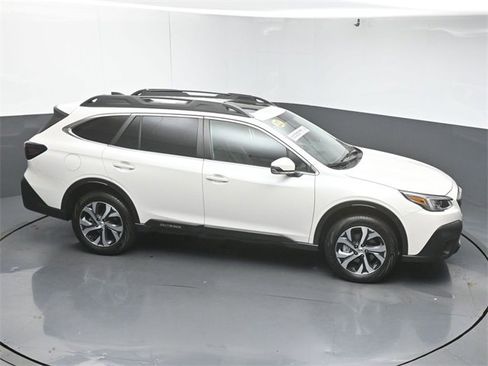 Used 2022 Subaru Outback Limited image 50