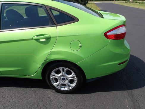 Used 2014 Ford Fiesta SE FWD image 31