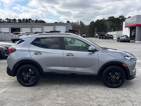 Used 2024 Buick Encore GX Sport Touring w/ Comfort Package image 2