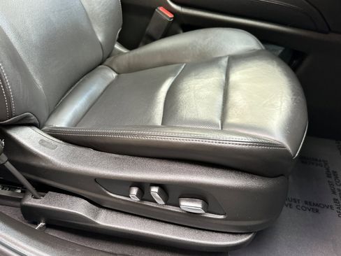 Certified 2024 Cadillac XT6 Premium Luxury image 25