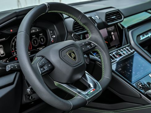 Used 2024 Lamborghini Urus S AWD/4WD image 26