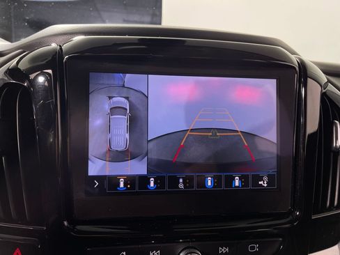 Used 2020 Chevrolet Traverse Premier w/ Redline Edition FWD image 21