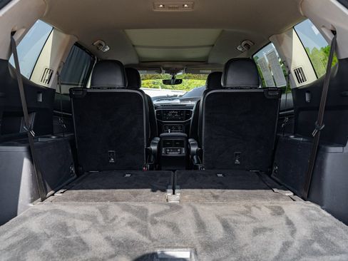 Used 2021 Volkswagen Atlas SE w/ Panoramic Sunroof Package FWD image 16