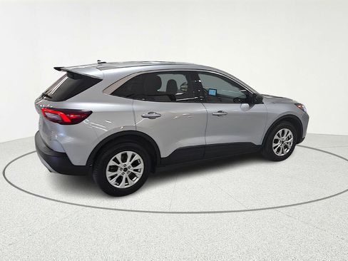 Used 2023 Ford Escape Active image 7