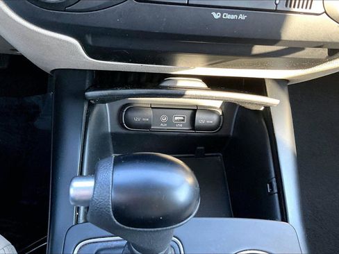 Used 2018 Kia Sorento AWD image 32