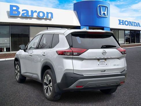 Used 2021 Nissan Rogue SV w/ Premium Package AWD/4WD image 4