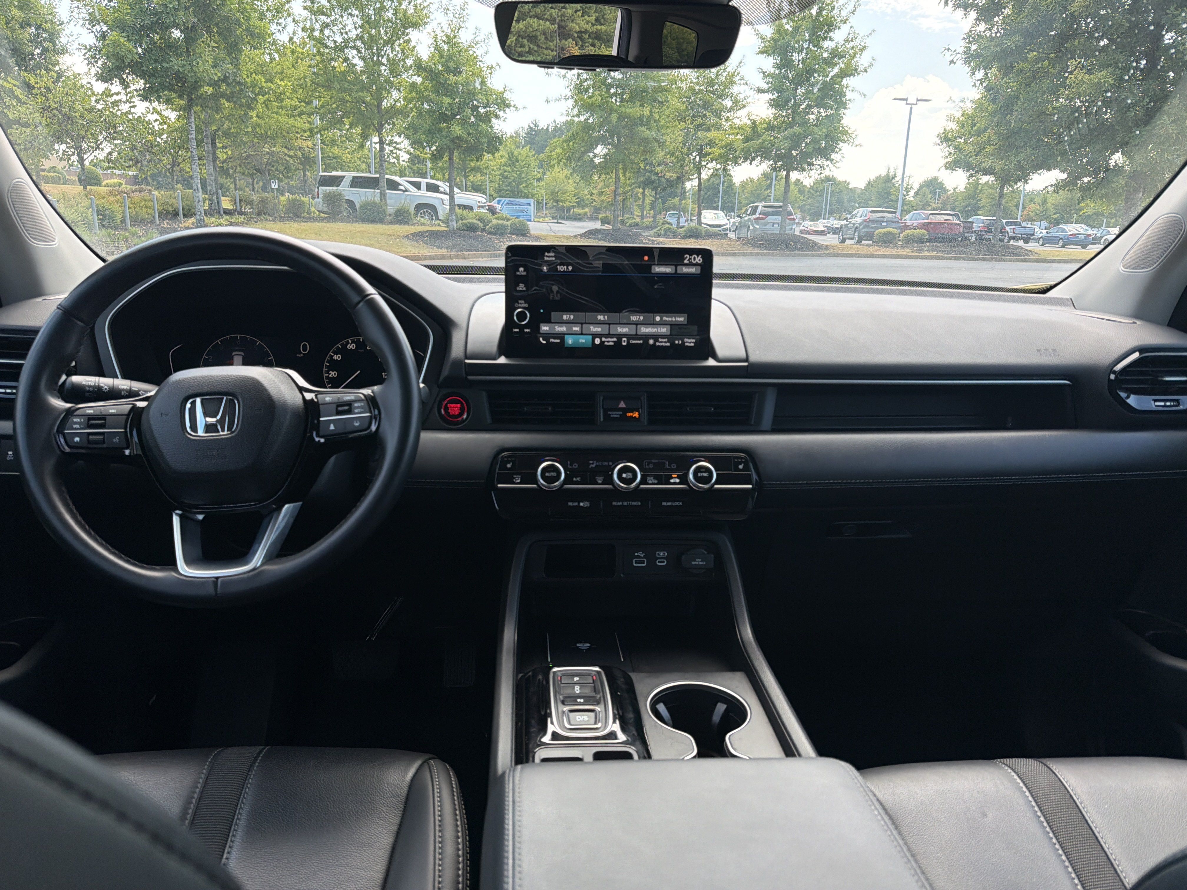 Used 2025 Honda Pilot EX-L image 29